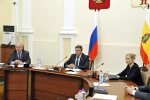 Николай Любимов попросил руководителей своих приёмных слушать всех обратившихся