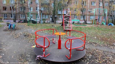 В 37 дворах Рязани оборудуют игровые площадки