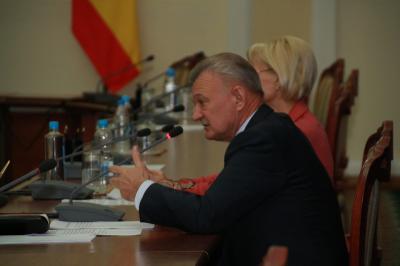 Олег Ковалёв пока не видит необходимости менять структуру правительства