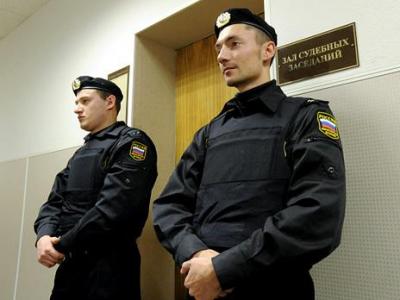 Трём рязанцам грозит административный штраф за нецензурную брань в суде