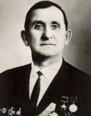 Александр Полин