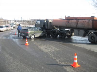 В Рязани «Жигули» влетели в бензобак КамАЗа