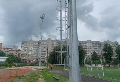 На стадионе «Локомотив» в Рязани обновили освещение