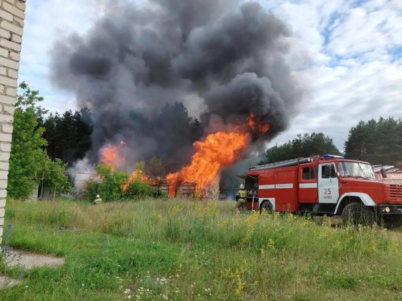 В Касимове сгорел нежилой дом