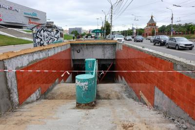 Виталий Артёмов поручил ускорить ремонт подземного перехода у ТД «Барс»