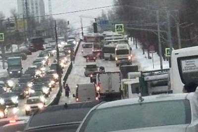 В Рязани парализовало движение в 4-м микрорайоне Дашково-Песочни