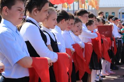 Некоторые юные рязанцы снова вступают в пионеры