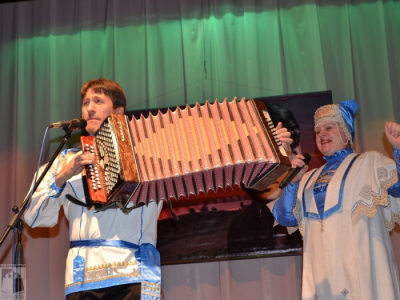 В Константиново зажигали гармонисты, частушечники и плясуны