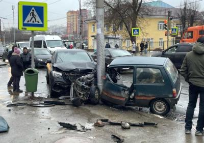 В жёстком ДТП в Горроще Рязани пострадали два человека