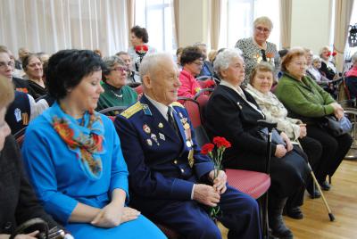 В библиотеке имени Горького прошло мероприятие для блокадников и участников обороны Ленинграда