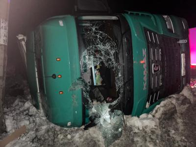 В Сасовском районе «Камаз» опрокинулся в кювет