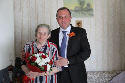 Андрей Кашаев приехал в гости к ветеранам Великой Отечественной войны