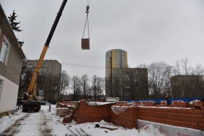 Елена Сорокина проверила ход строительства пристроек к детским садам