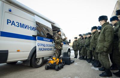 Рязанские студенты познакомились с азами разминирования