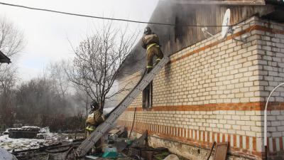 Из-за пожара рязанская семья осталась без крова