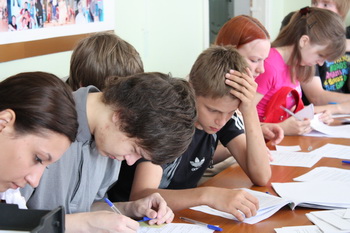 Большинство рязанских юношей желают найти работу помощника руководителя