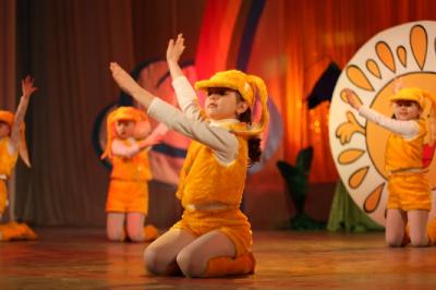 В Рязани солнечным ребятам вручили рыжего зайца