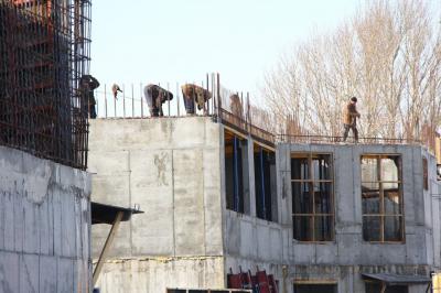 Мэр Рязани Виталий Артёмов побывал на стройплощадке новой школы