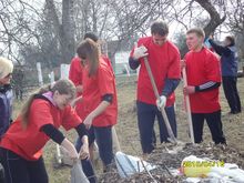 В Ряжске волонтёрские отряды благоустраивают город