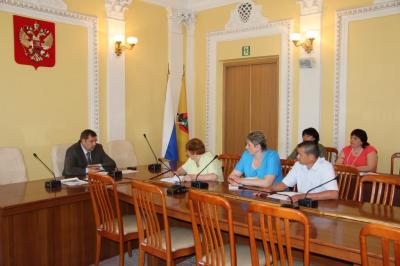 Виталий Артёмов поручил провести в Дягилево инспекцию по выявлению незаконно захваченных цыганами территорий