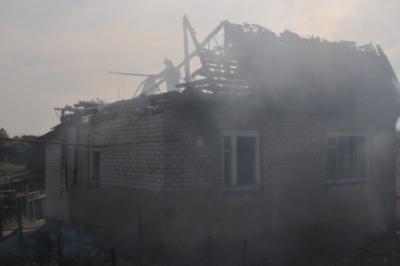 В Касимове огонь повредил дачу