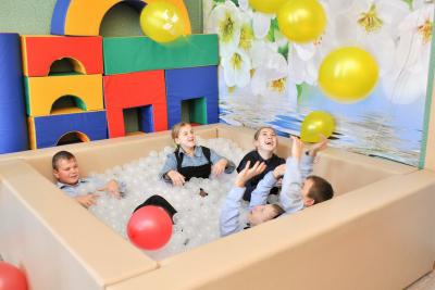 Фонд «ДетскиеДомики» подарил рязанской школе-интернате сенсорную комнату