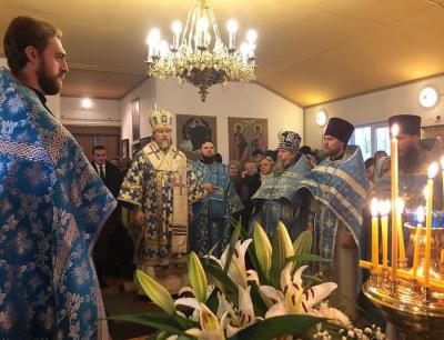 Митрополит Марк заложил камень в основание будущего храма в городе Рыбное