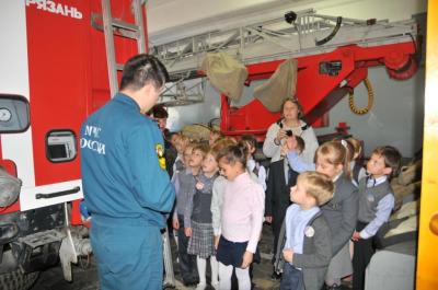 Юные рязанцы посетили музей МЧС