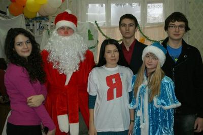 Рязанские молодогвардейцы подарили новогоднее настроение 