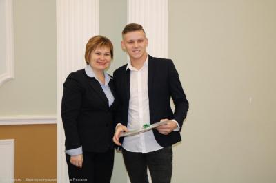 В Рязани вручили ключи от квартир детям-сиротам и детям, оставшимся без попечения родителей