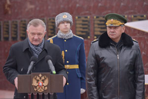 Сергей Шойгу и Владимир Шаманов открыли Звезду Героев в рязанском училище ВДВ