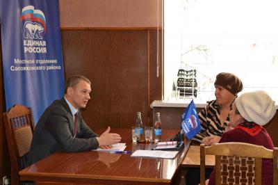 Аркадий Фомин провёл личный приём граждан в Сапожке