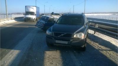 На Северной окружной дороге «четвёрка» протаранила Volvo