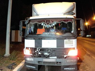 На рязанском участке М5 грузовик задавил неопознанного мужчину