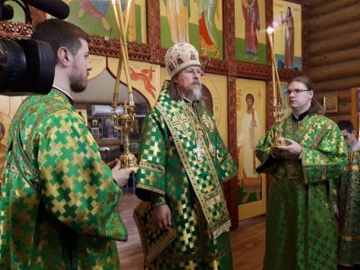 Митрополит Марк совершил божественную литургию в храме в рязанском авиагородке