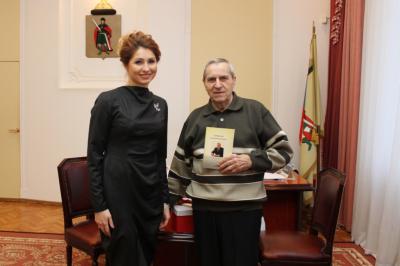 Юлия Рокотянская помогла рязанскому ветерану издать сборник стихотворений