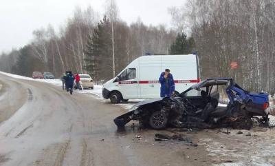В Касимовском районе фура размазала легковушку