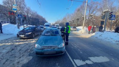 В Канищево иномарка сбила юношу на пешеходном переходе