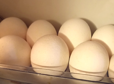 В Рязанской области продолжают дешеветь яйца.