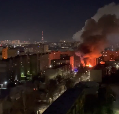 Во 2-м Мопровском переулке в Рязани загорелся жилой дом