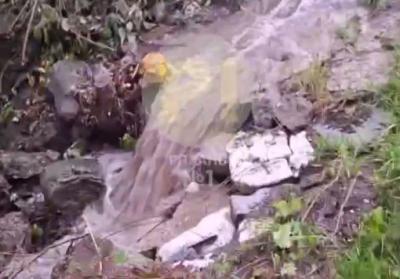 Рязанцы пожаловались на слив канализационных стоков на дорогу