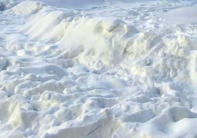 Сугробы в посёлке Тума Клепиковского района выросли до 73 сантиметров