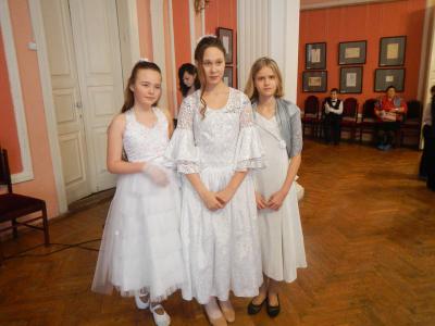 Рязанских школьников закружил третий зимний бал