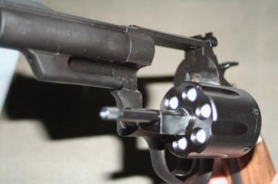 Рязанского депутата будут судить за угрозу убийством и изготовление оружия