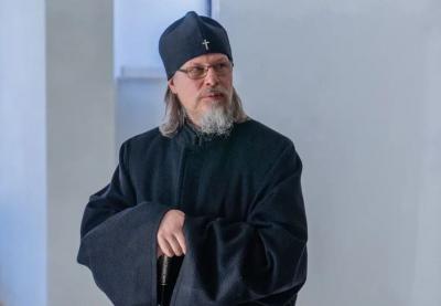 Митрополит Марк раскритиковал пересылку поздравительных картинок по телефону