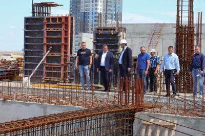 Виталий Артёмов проверил ход строительства школы и детсада в Рязани