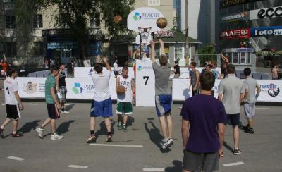 У «Железки» появились молочные братья