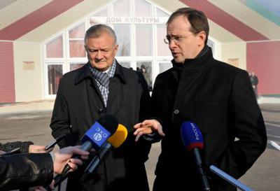 Министр культуры РФ Владимир Мединский поддержал проект создания туристического кластера в Константиново