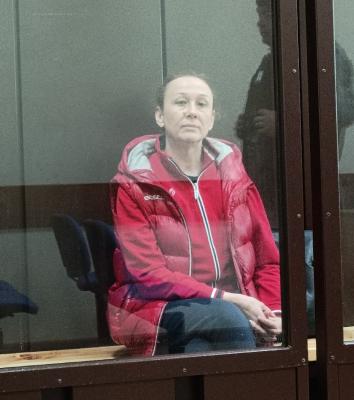 Суд в Рязани начал рассмотрение дела экс-сенатора Ирины Петиной