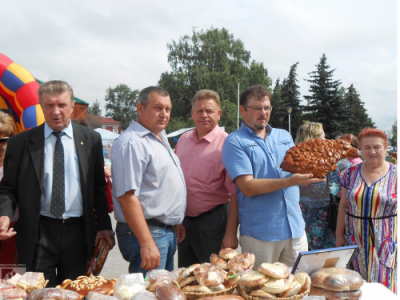 Ряжцев неизменно привлекают продукты местных производителей